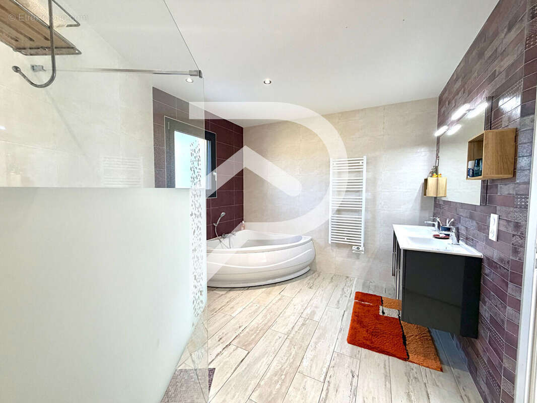 Maison Lagor - 5 pièces - 178 m² - photo 15
