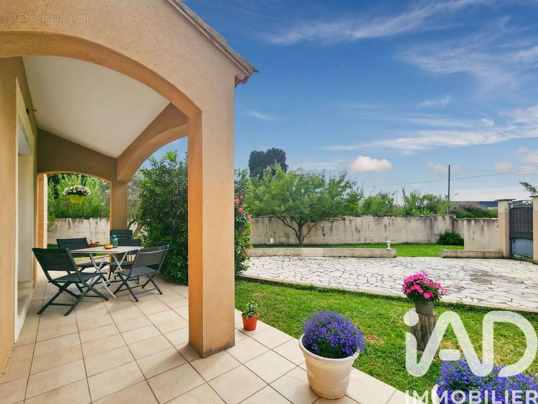 Photo 3 - Maison à ARLES