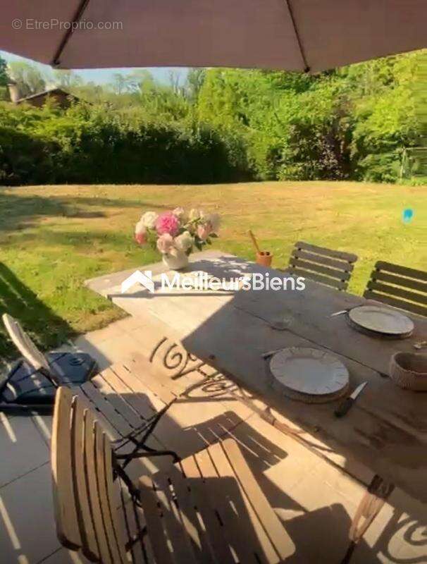 Maison à FONTAINES-SAINT-MARTIN