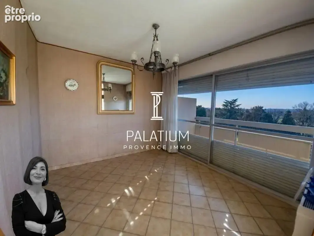 Appartement T4 lumineux à SALON DE PCE - photo 3