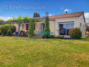 Maison à MONTREVAULT