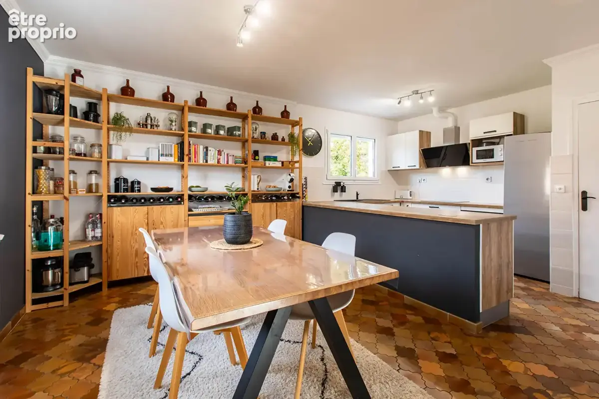 Une maison rénovée avec 6 chambres & 50 m² de garage - photo 5