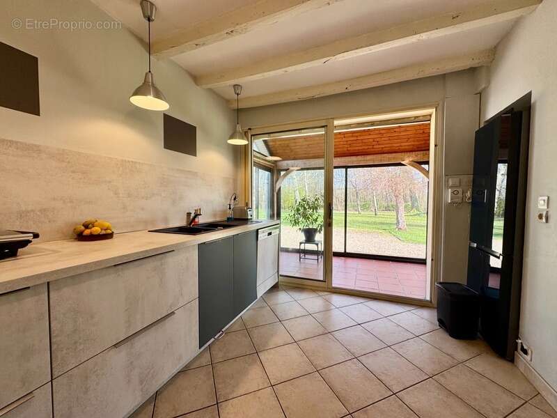 Maison à SAINT-SEURIN-SUR-L'ISLE