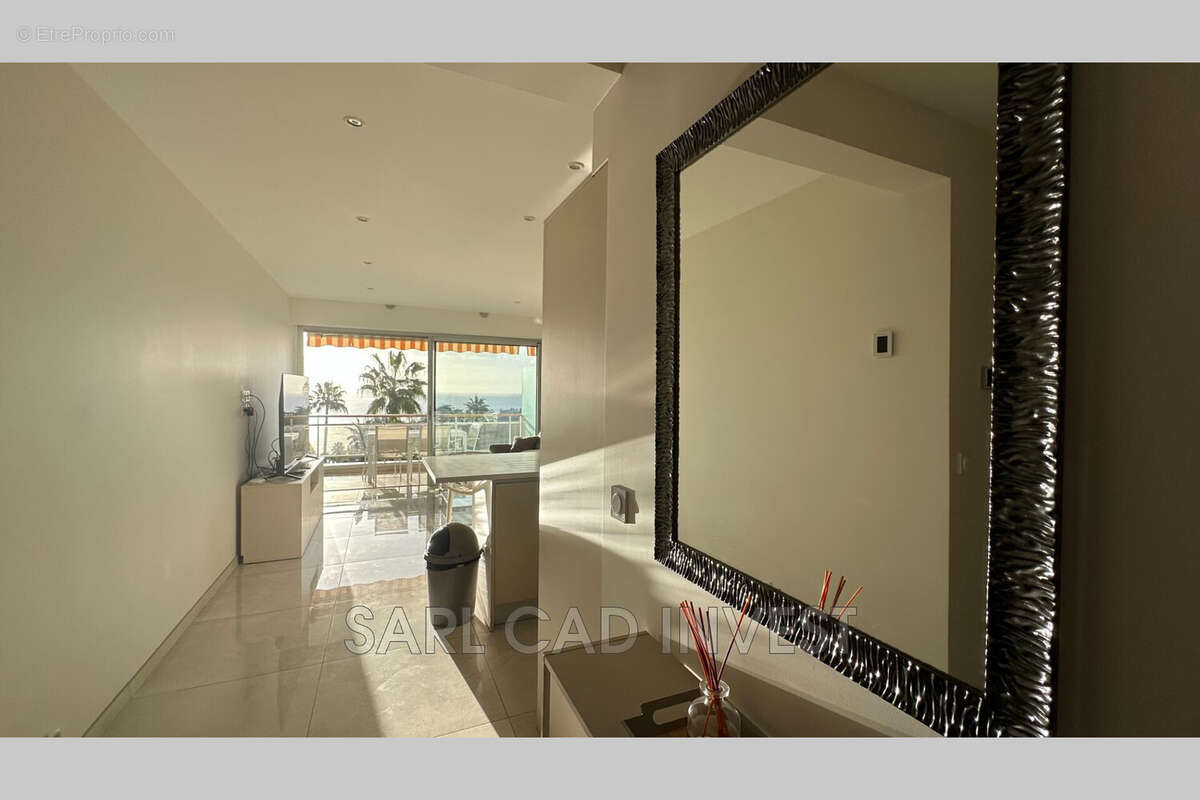 Appartement à VALLAURIS