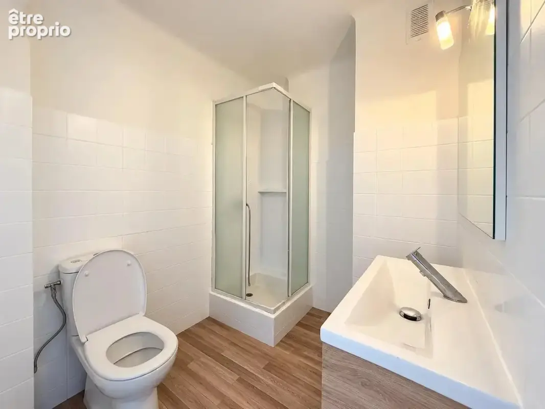 Nice nord 2 pieces avec balcon en avant-dernier etage - photo 10