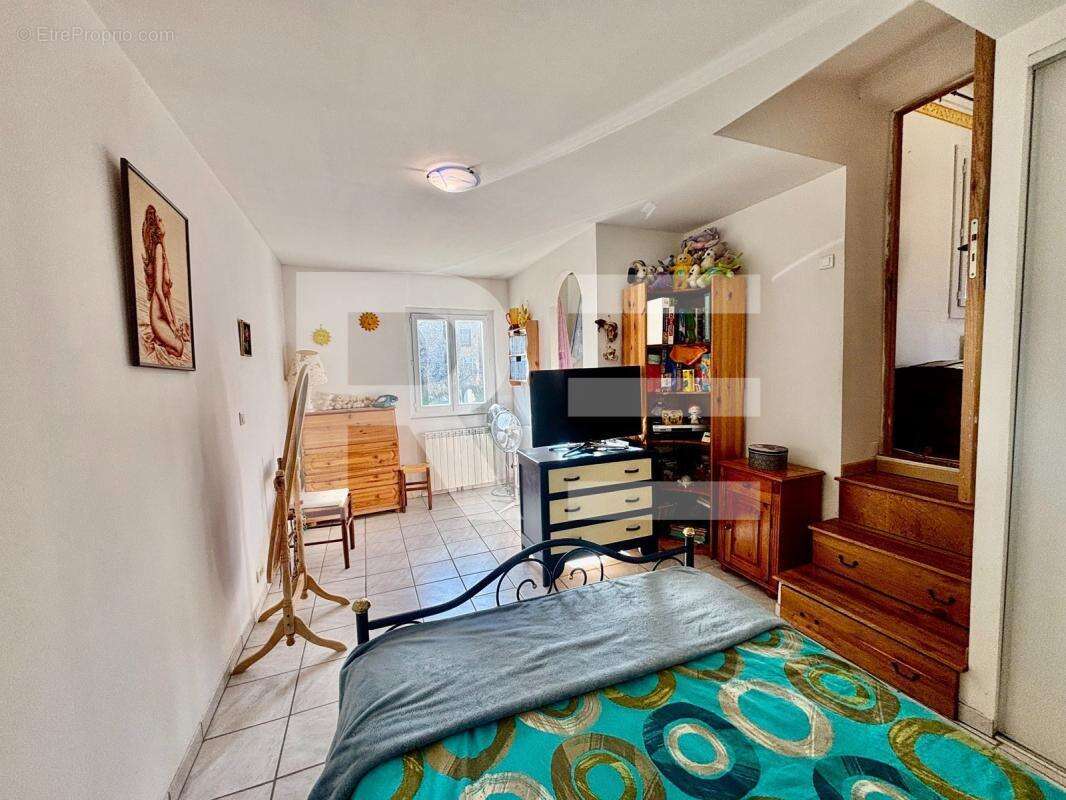 Maison à SAINT-BAUZELY