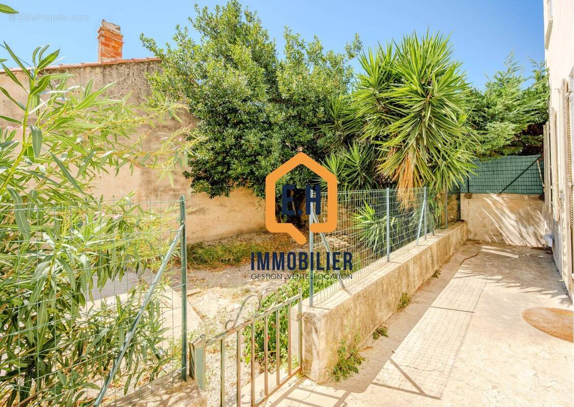 Appartement 300 m² à Toulon  - photo 7