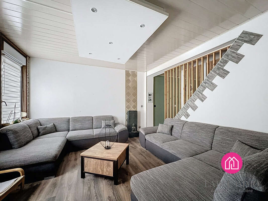 Maison à VIEUX-CONDE