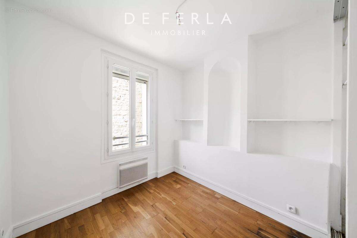 Appartement à PARIS-14E