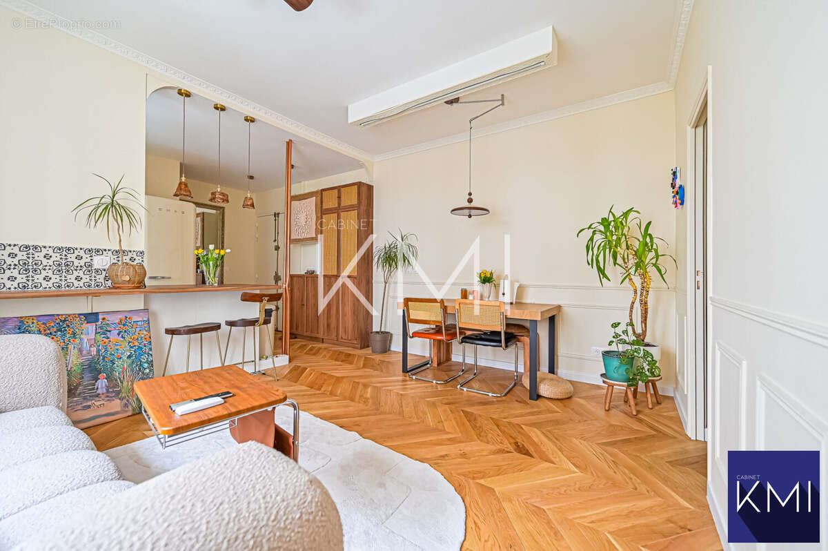 Appartement à PARIS-11E
