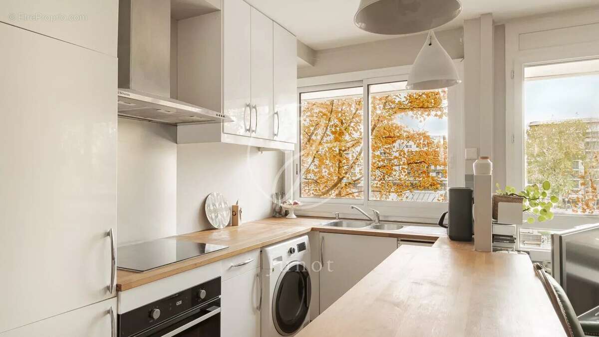 Appartement à PARIS-19E