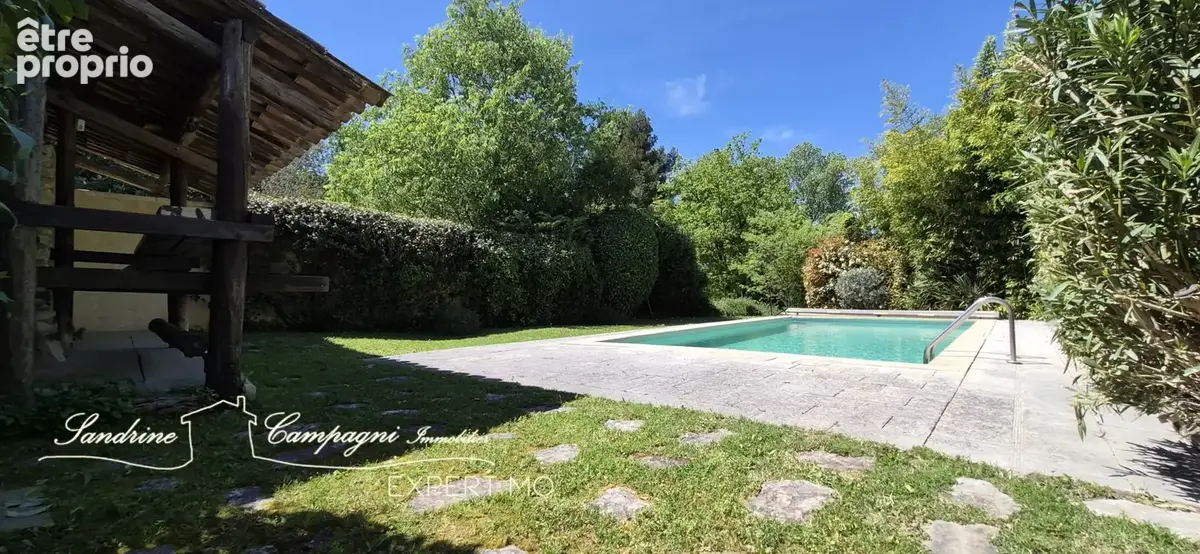 Mas 18ème sur parcelle piscinée paysagée clôturée - photo 4