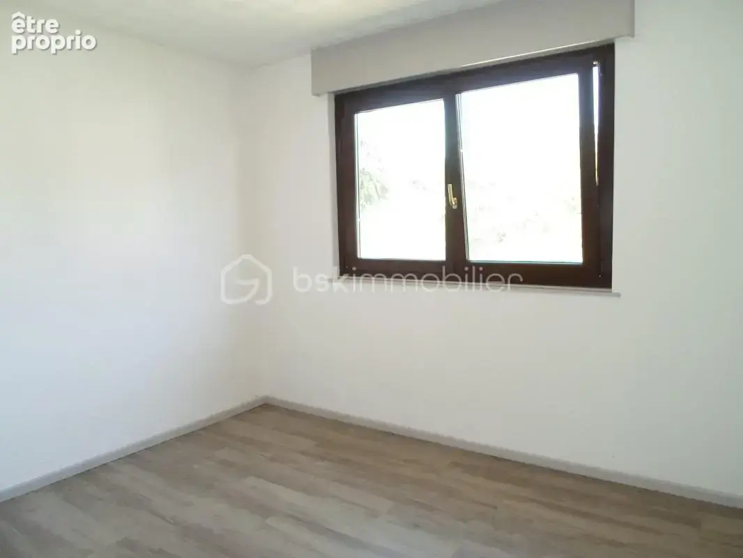 Audincourt, secteur calme et recherché, maison t5 (3 chambres), d'acces plain-pied sur sous-sol complet - photo 5