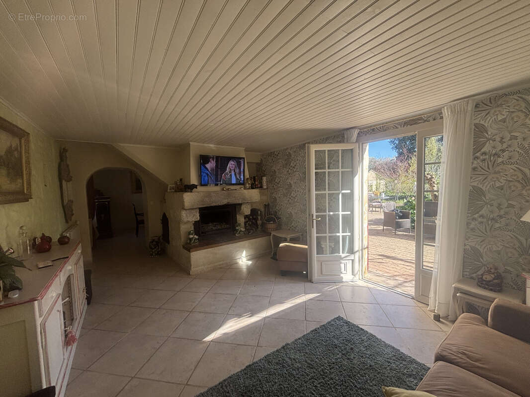 Maison à BELLEGARDE