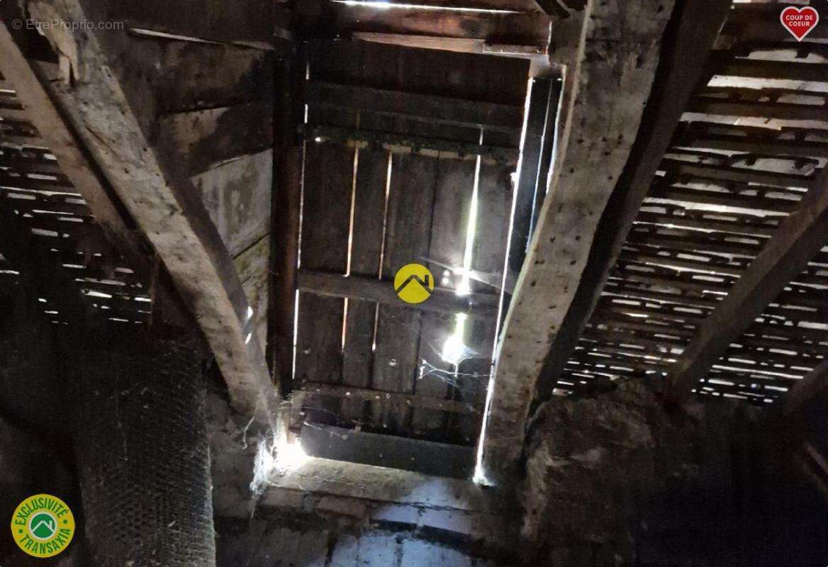 Maison à LA GUERCHE-SUR-L'AUBOIS