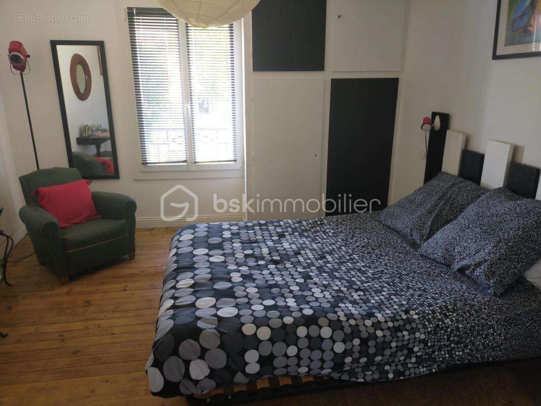 Maison de bourg 'clés en main' de 124 m² : Vie de plain-pied, Double Garage et Vue Campagne ! - photo 9