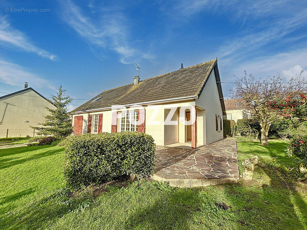 Maison à SAINT-PAIR-SUR-MER