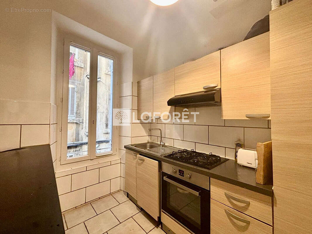 Appartement à MARSEILLE-2E
