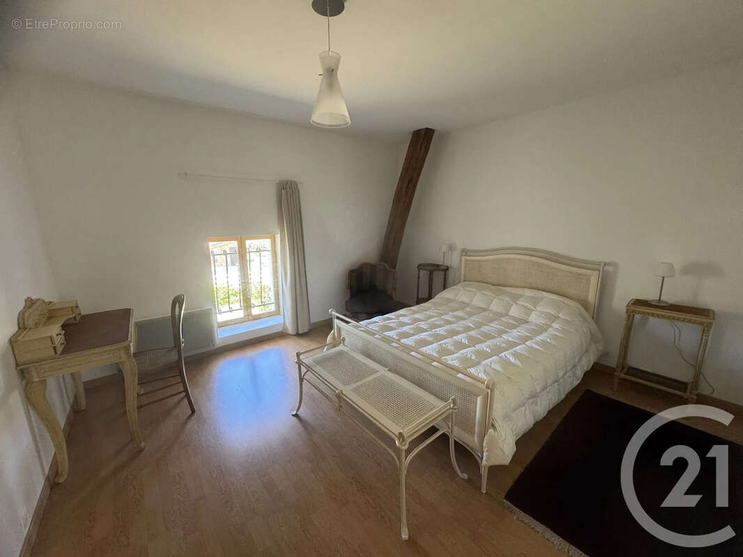 Maison 206 m² à Etais-La-Sauvin  - photo 5