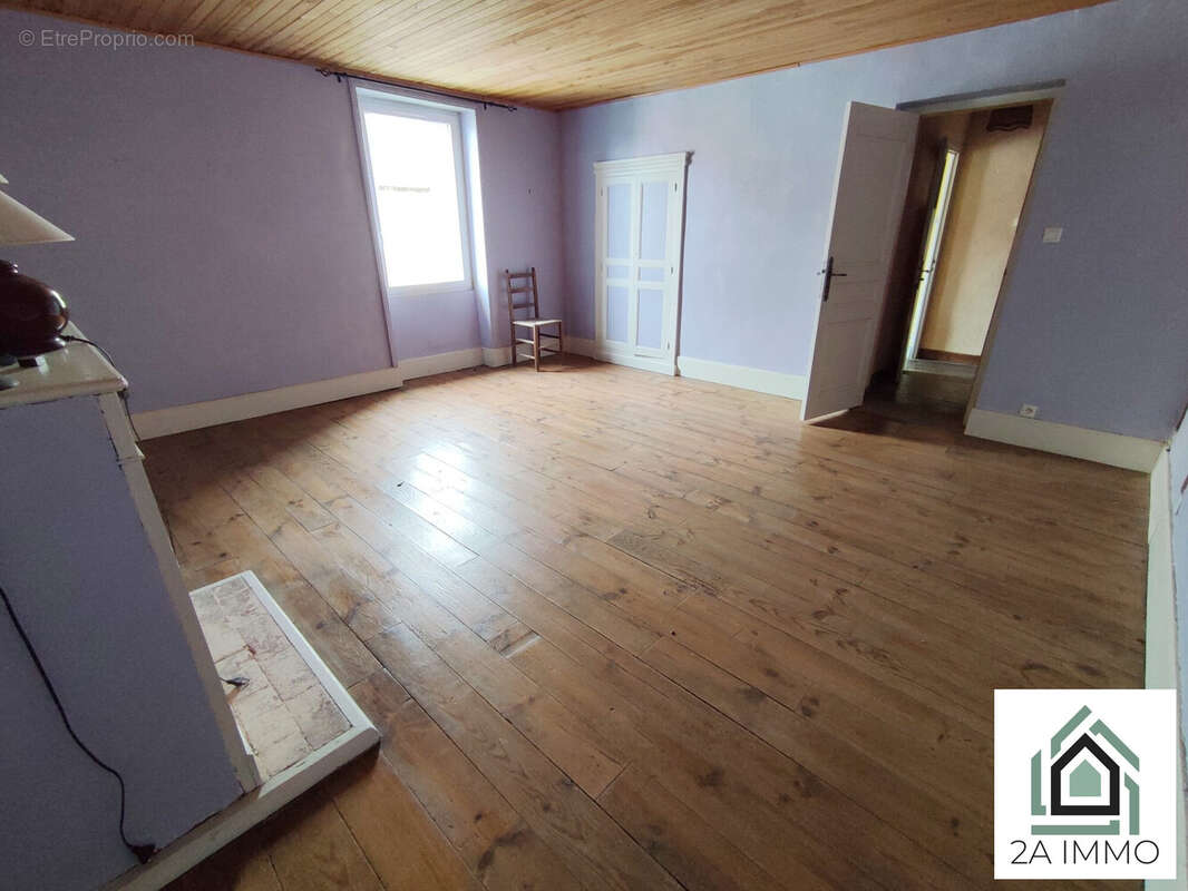 Maison 164 m² à Les Ancizes-Comps  - photo 9