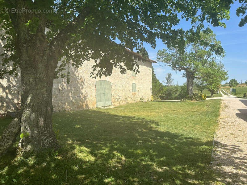 A vendre maison en Pierre - Dépendances – 1 Hectare – 32700 Castéra-Lectourois, Gers - photo 22