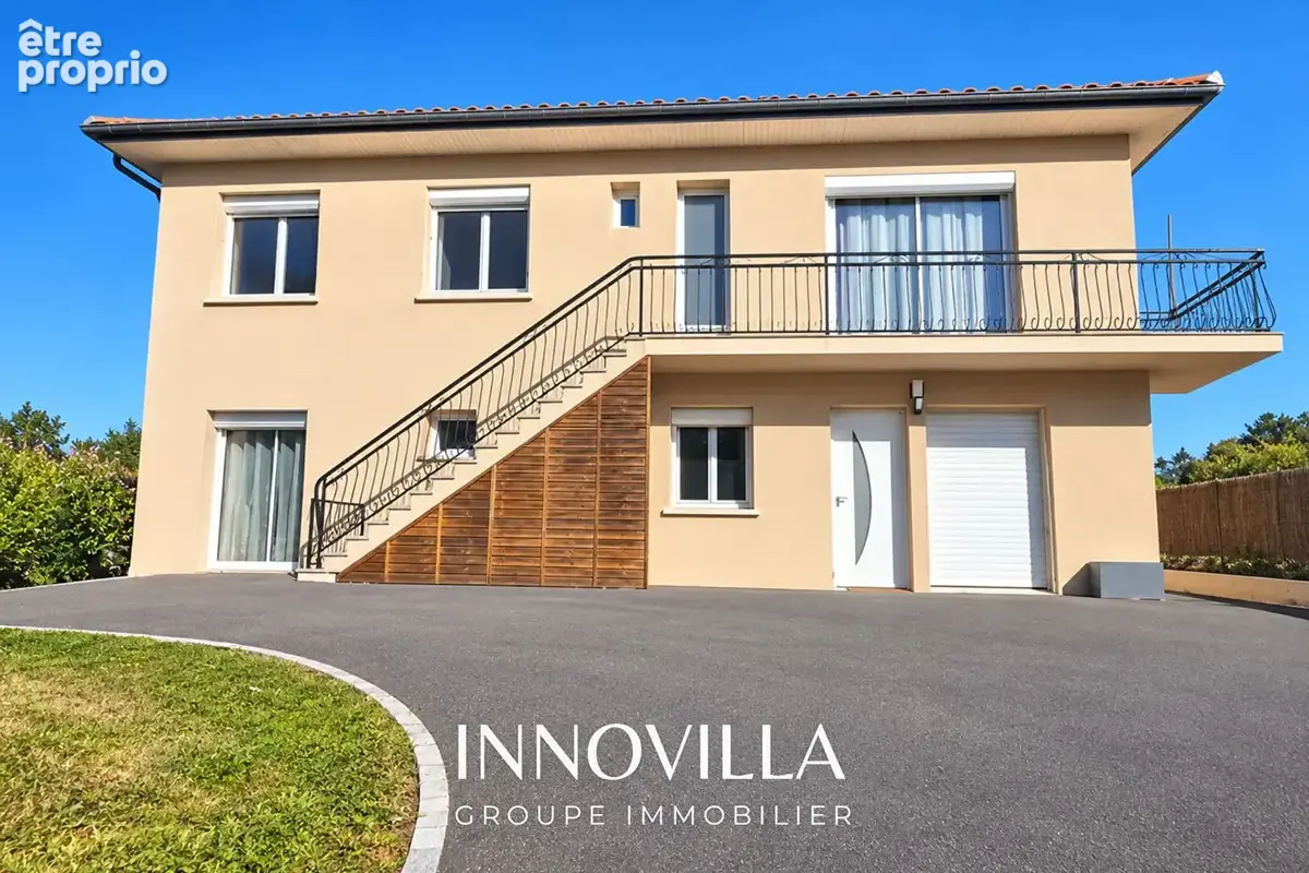 Maison familiale T6 , proche commodités . - photo 1