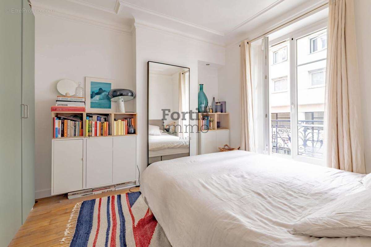 Appartement à PARIS-18E