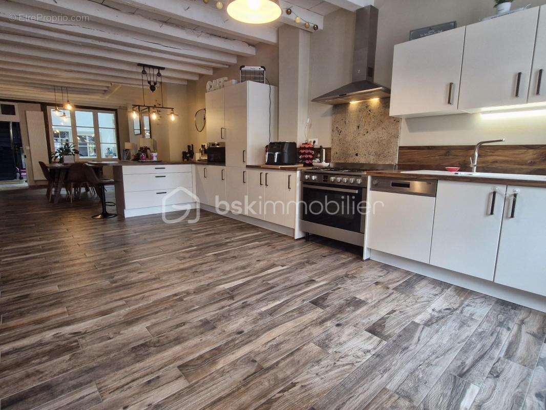 Maison de ville rénovée avec de beaux volumes – Saint-Jean-de-Losne - photo 3