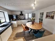 Maison à COMMELLE-VERNAY