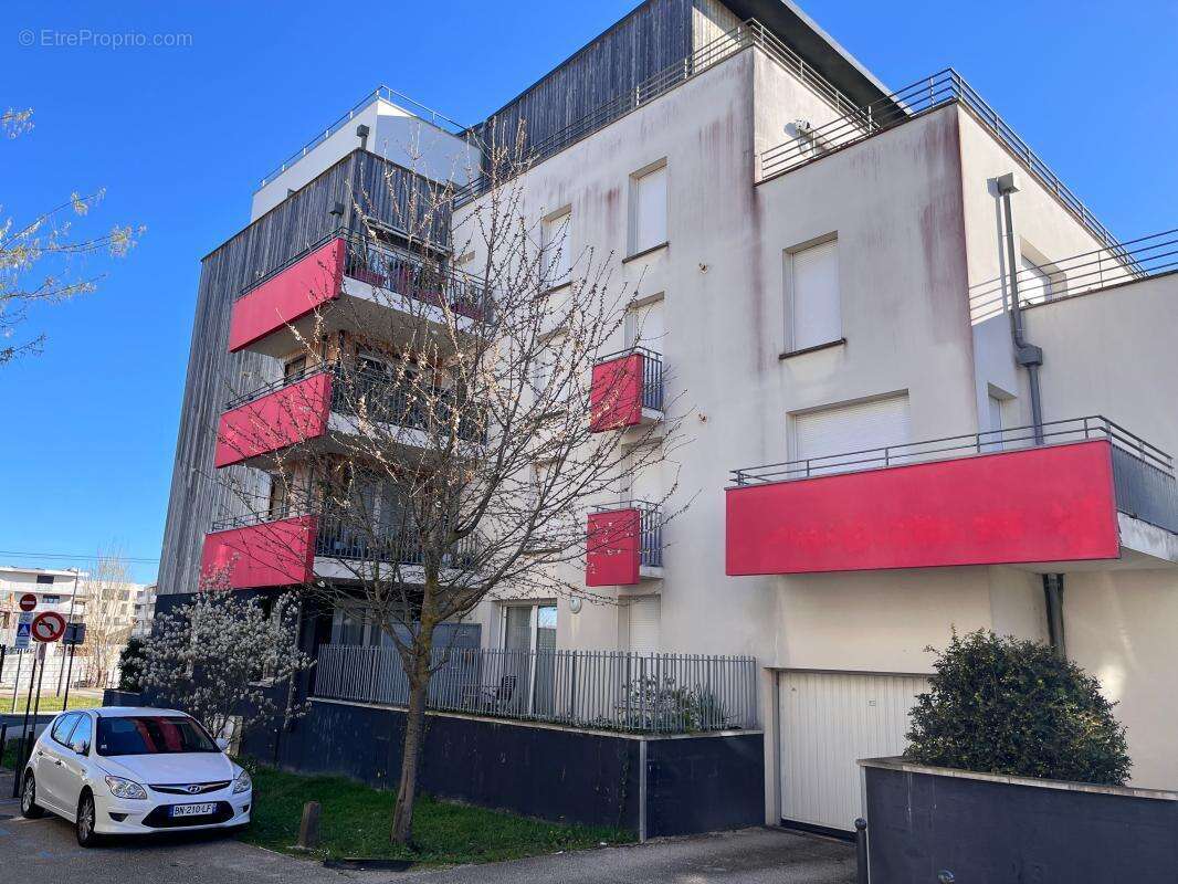 Appartement à SAINT-JEAN-DE-BRAYE