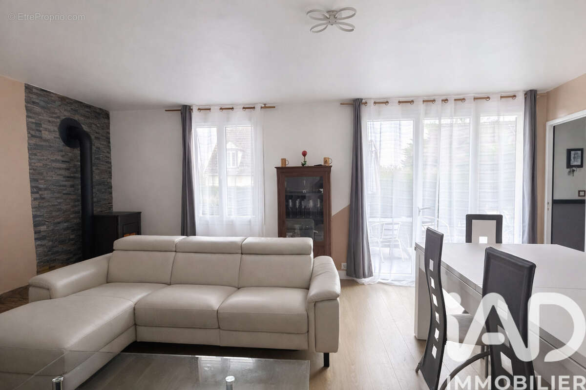 Maison 85 m² à Chambly  - photo 2