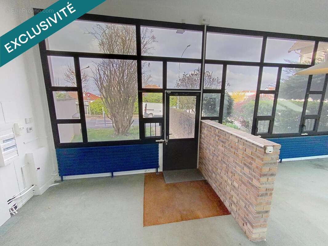 Photo 6 - Commerce à L&#039;HAY-LES-ROSES