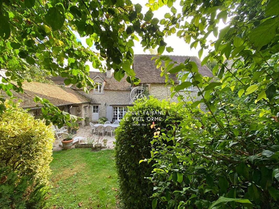 Maison à HOUDAN