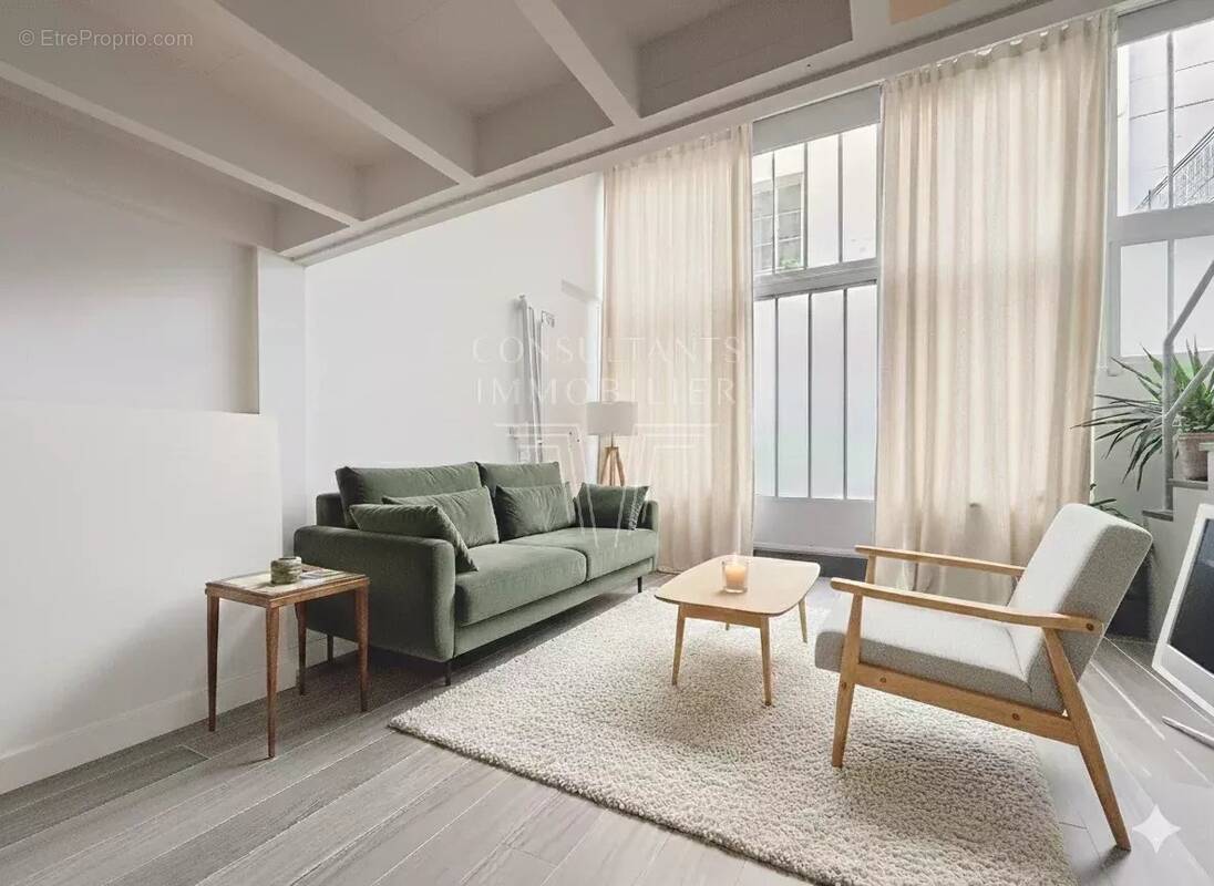 Appartement à PARIS-15E