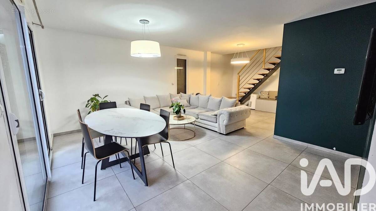 Photo 1 - Maison à BONNEUIL-SUR-MARNE