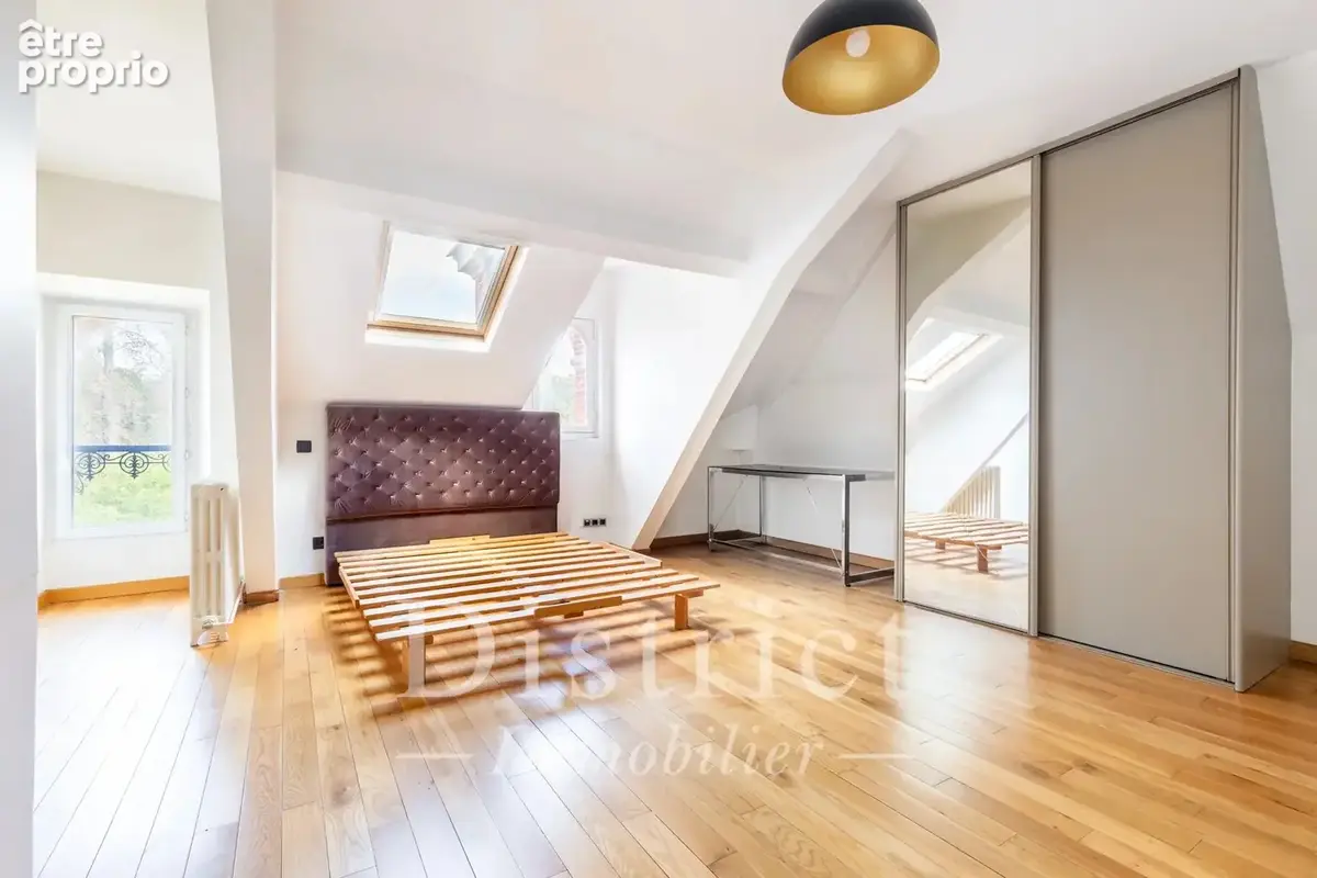 Saint-Maurice – Demeure de charactère de 617m² avec dépendance - photo 11