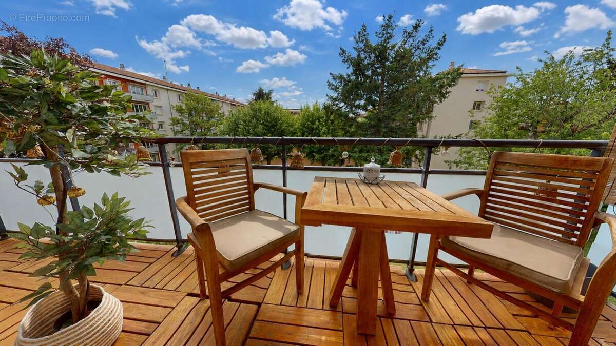 Appartement à TASSIN-LA-DEMI-LUNE