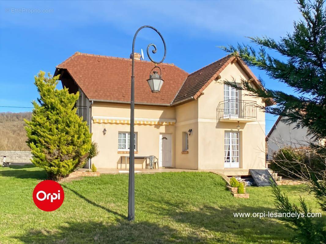 Maison à HEUDEBOUVILLE