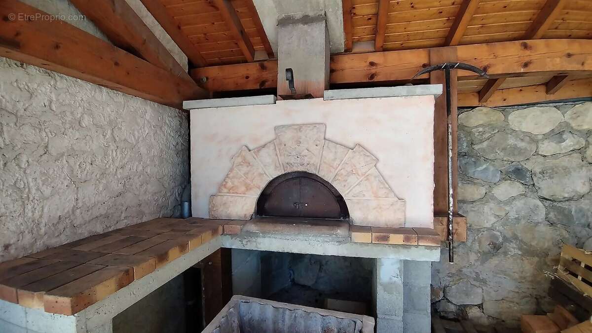 Maison à SAINT-PIERRE-DE-CHERENNES