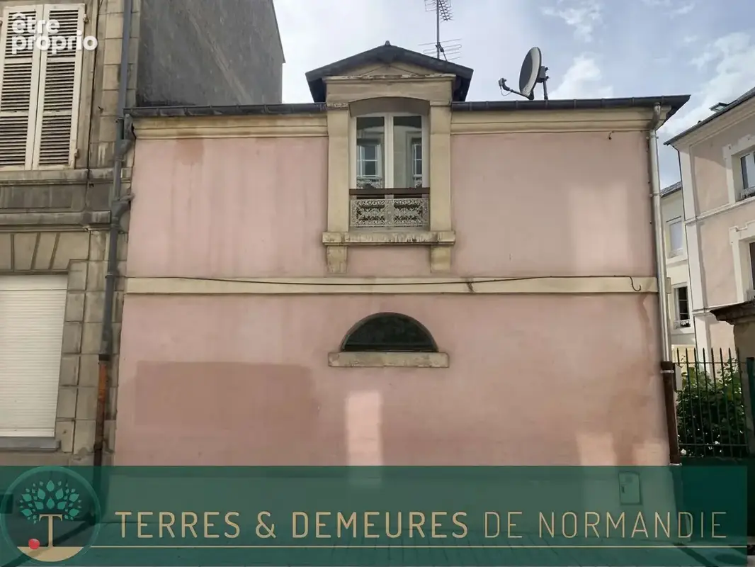 A vendre dans le CALVADOS ville de  LISIEUX (14100) maison du XIX ème proche du centre ville - photo 3