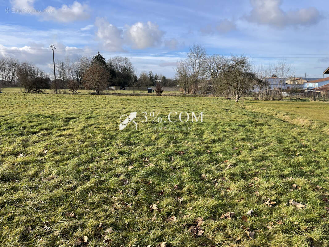 Terrain à BENAMENIL