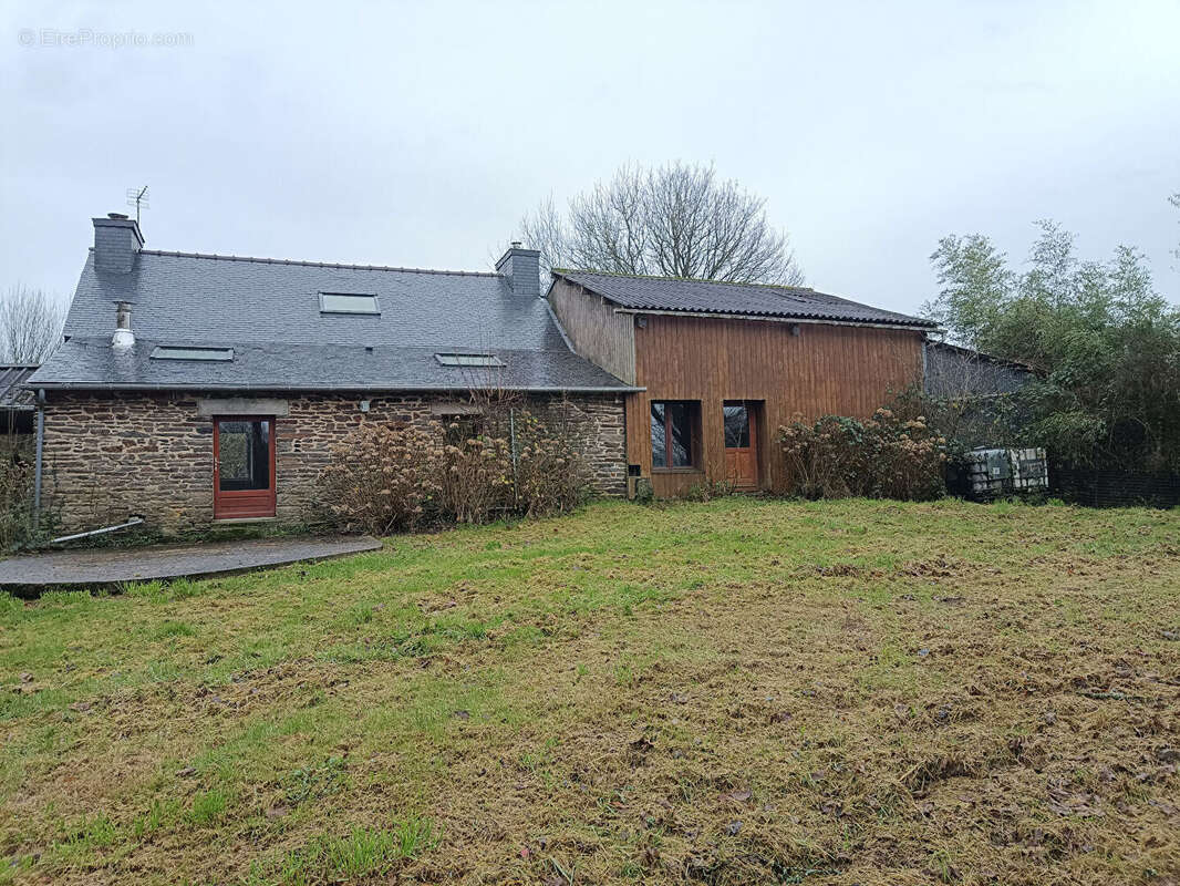 Maison à LESCOUET-GOUAREC
