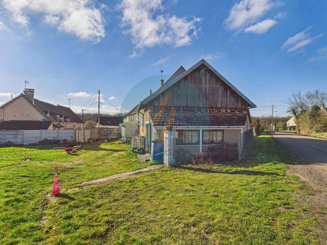 Maison à COSNE-COURS-SUR-LOIRE
