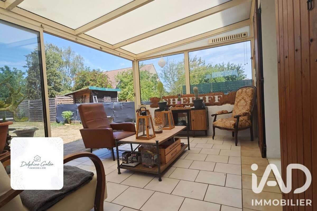 Maison 112 m² à Pierres  - photo 8