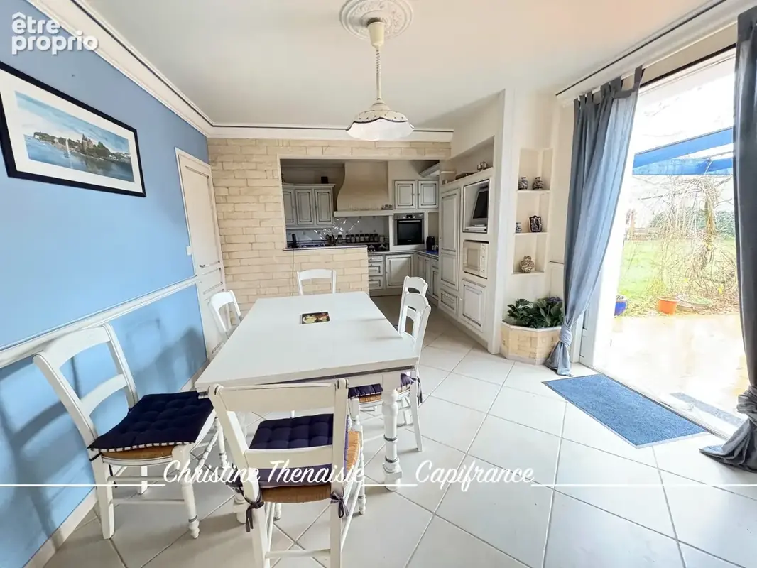 Maison à vendre sur un terrain de 2000 m2 - 4 chambres - Bureau - 3 salles d'eau - 3 wc - Dépendance de 110 m2 et garages LA GAR - photo 12