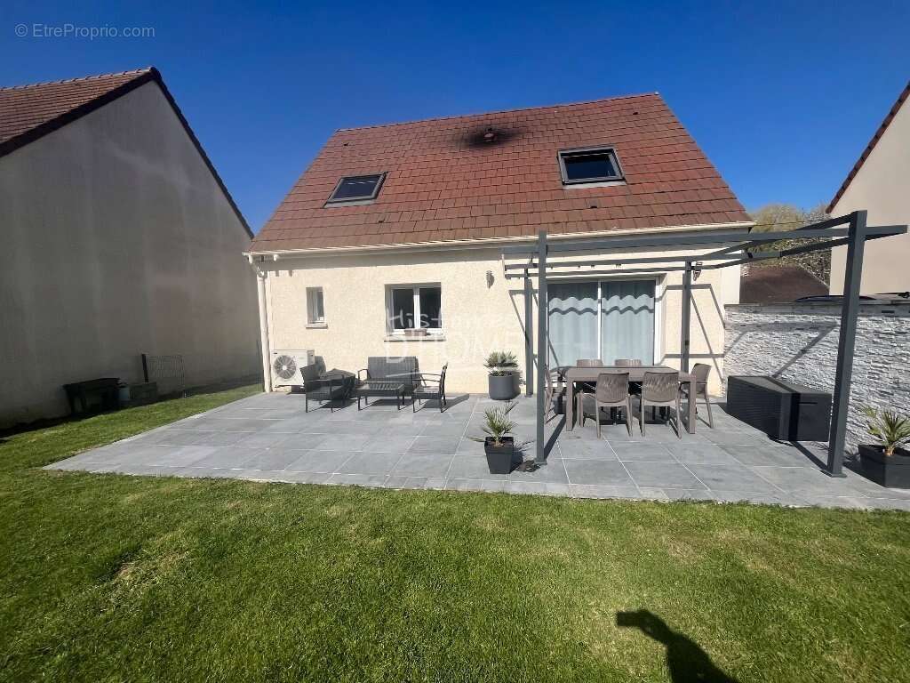 Maison à ROZAY-EN-BRIE