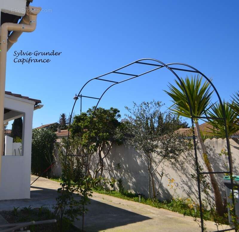 Maison à SAINT-VICTORET