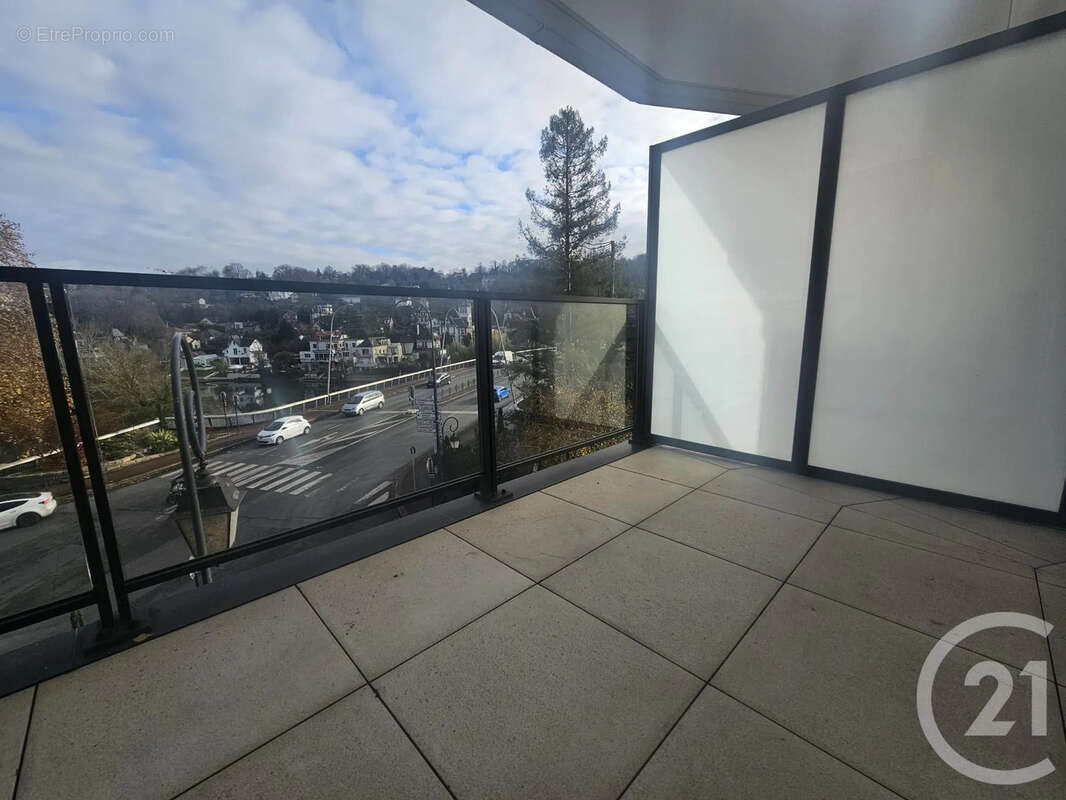 Appartement à SAINT-MAUR-DES-FOSSES