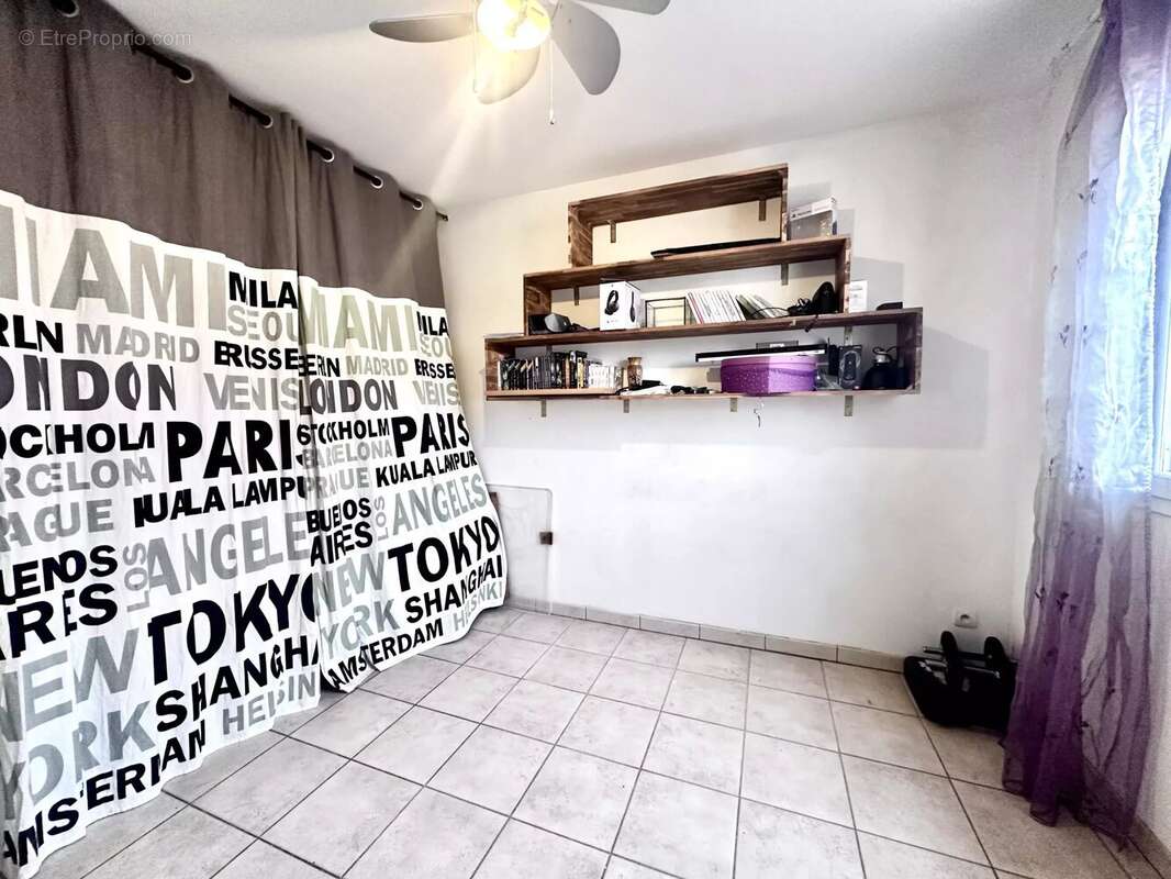 Maison à VILLELONGUE-DELS-MONTS