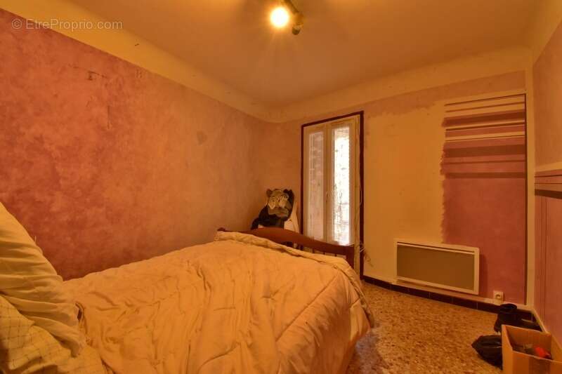Immeuble de rapport à vendre - LA MOTTE DU CAIRE (04) - photo 6